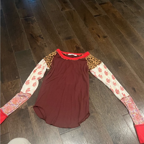 Perfect conditions long sleeve I must have - Picture 1 of 1